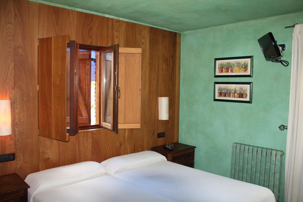 Valle De Villaverde Posada Calera חדר תמונה